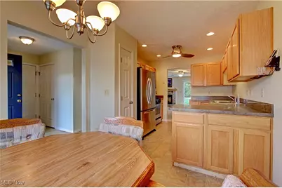 327 Breckenridge Oval, Elyria, OH 44035 - Photo 10