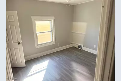 1017 Washington Avenue, Lorain, OH 44052 - Photo 10