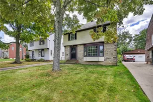 17008 Throckley Ave, Loveland, OH 44128 - Photo 2