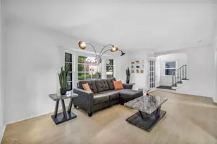 17008 Throckley Ave, Loveland, OH 44128 - Photo 8