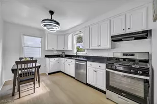 17008 Throckley Ave, Loveland, OH 44128 - Photo 18