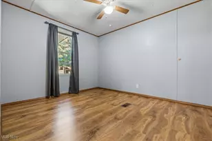 13533 Emerson Ave, Williamstown, WV 26187 - Photo 18