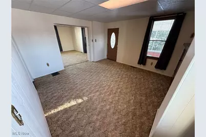 621 Newport Avenue, Uhrichsville, OH 44683 - Photo 28