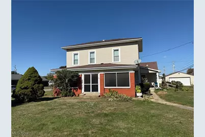 621 Newport Avenue, Uhrichsville, OH 44683 - Photo 1