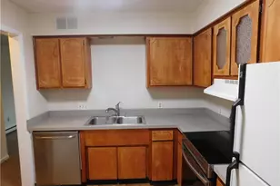 8180 Deepwood Blvd, Mentor, OH 44060 - Photo 6