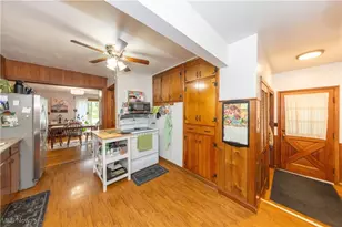 9770 Wrenwood Dr, Kirtland, OH 44094 - Photo 6