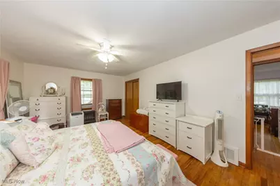 9770 Wrenwood Drive, Kirtland, OH 44094 - Photo 16