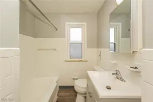 21051 Westport Ave, Euclid, OH 44123 - Photo 8