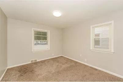 21051 Westport Avenue, Euclid, OH 44123 - Photo 6