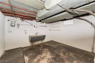 21051 Westport Ave, Euclid, OH 44123 - Photo 18