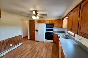 1990 Belfort Ave NE, Louisville, OH 44641 - Photo 8