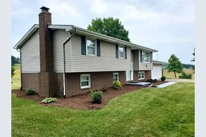 1990 Belfort Avenue NE, Louisville, OH 44641 - Photo 2