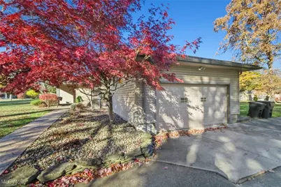 218 Moreland Drive, Canfield, OH 44406 - Photo 2