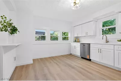 2066 W 105th Street, Loveland, OH 44102 - Photo 12