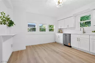 2066 W 105th St, Loveland, OH 44102 - Photo 12