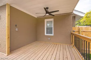 693 Roslyn Ave, Akron, OH 44320 - Photo 4