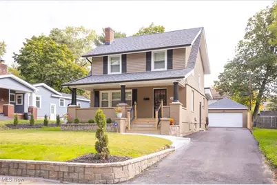 693 Roslyn Avenue, Akron, OH 44320 - Photo 2