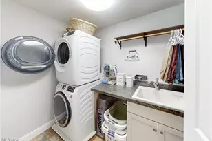 110 Fern Wy, Chardon, OH 44024 - Photo 24