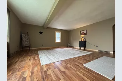 56745 Ferryview Road, Martins Ferry, OH 43935 - Photo 8