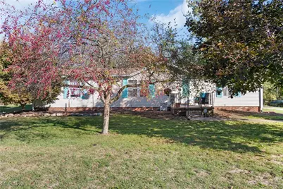 3509 38th Street NW, Canton, OH 44718 - Photo 2