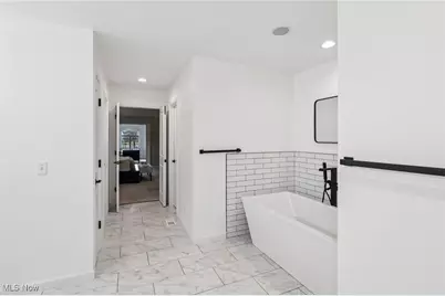 175 Hahns Way, Wadsworth, OH 44281 - Photo 18