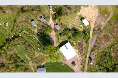 100 Cottage Grove Drive, Youngstown, OH 44505 - Photo 32