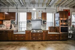 241 Myrtle St, Ravenna, OH 44266 - Photo 6