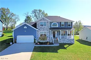 169 Juniper Dr, Columbiana, OH 44408 - Photo 2