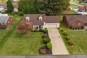 575 Breetz Dr, Campbell, OH 44405 - Photo 2