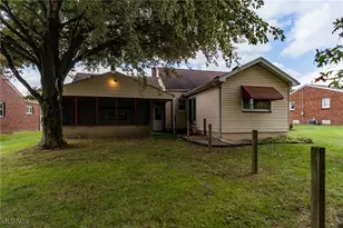 575 Breetz Dr, Campbell, OH 44405 - Photo 28