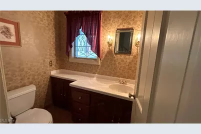 70 Crown Point, Geneva, OH 44041 - Photo 34