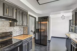 3961 Lansdale Rd, University Heights, OH 44118 - Photo 4