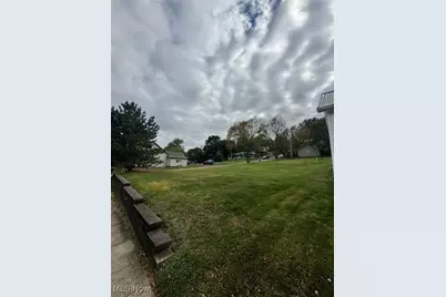 622 Grant Avenue, Cambridge, OH 43725 - Photo 2