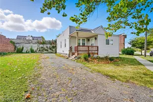 16100 Saranac Rd, Loveland, OH 44110 - Photo 1