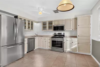 824 S Chillicothe Road #11, Aurora, OH 44202 - Photo 6