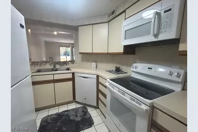 26101 Village Lane #104, Beachwood, OH 44122 - Photo 12