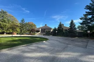 26101 Village Ln, Beachwood, OH 44122 - Photo 34