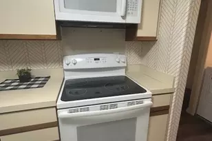 26101 Village Ln, Beachwood, OH 44122 - Photo 14