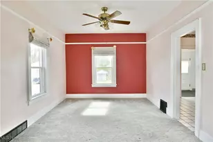 459 Tenney Ave, Campbell, OH 44405 - Photo 12