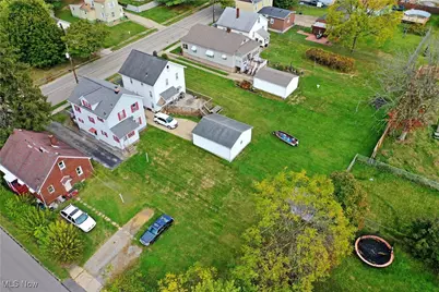 459 Tenney Avenue, Campbell, OH 44405 - Photo 2