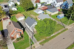 227 Maplewood Ave, Struthers, OH 44471 - Photo 8