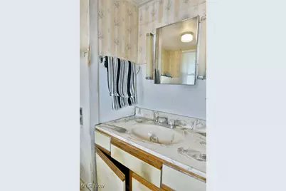 227 Maplewood Avenue, Struthers, OH 44471 - Photo 34