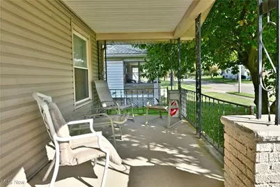 227 Maplewood Avenue, Struthers, OH 44471 - Photo 12