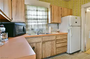 227 Maplewood Ave, Struthers, OH 44471 - Photo 28