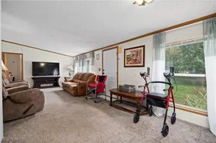 123 Catawba Ct, Elyria, OH 44035 - Photo 2