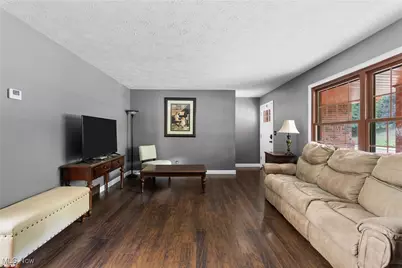 502 Valley Crest Drive, Mogadore, OH 44260 - Photo 6