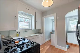 1030 Sunset Dr, Alliance, OH 44601 - Photo 10