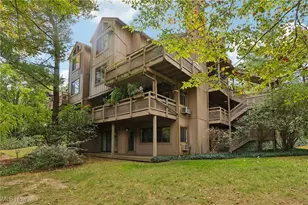 609 Meredith Ln, Cuyahoga Falls, OH 44223 - Photo 1