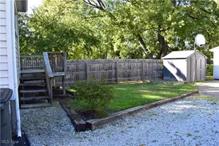 1241 McIntosh Ave, Akron, OH 44314 - Photo 8