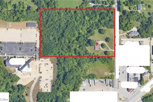 13690 W 130th St, Strongsville, OH 44136 - Photo 32